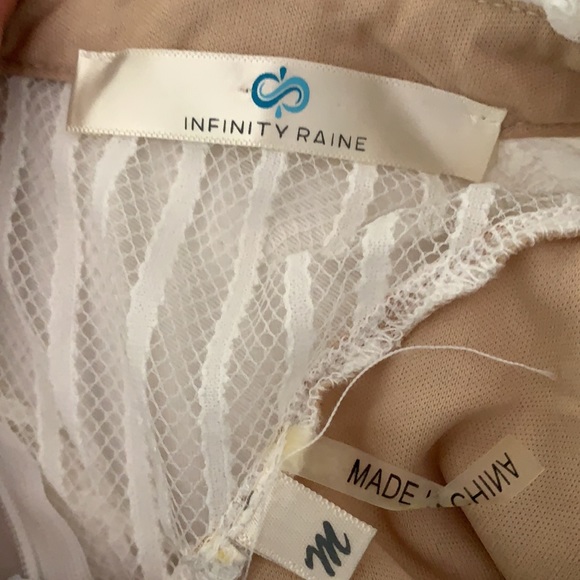 Infinity Raine lace romper size M - Picture 3 of 6